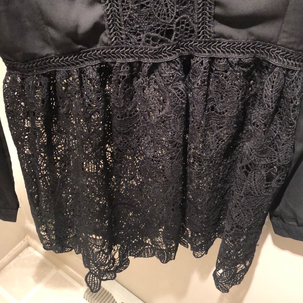 Blouse - Picture 4 of 8
